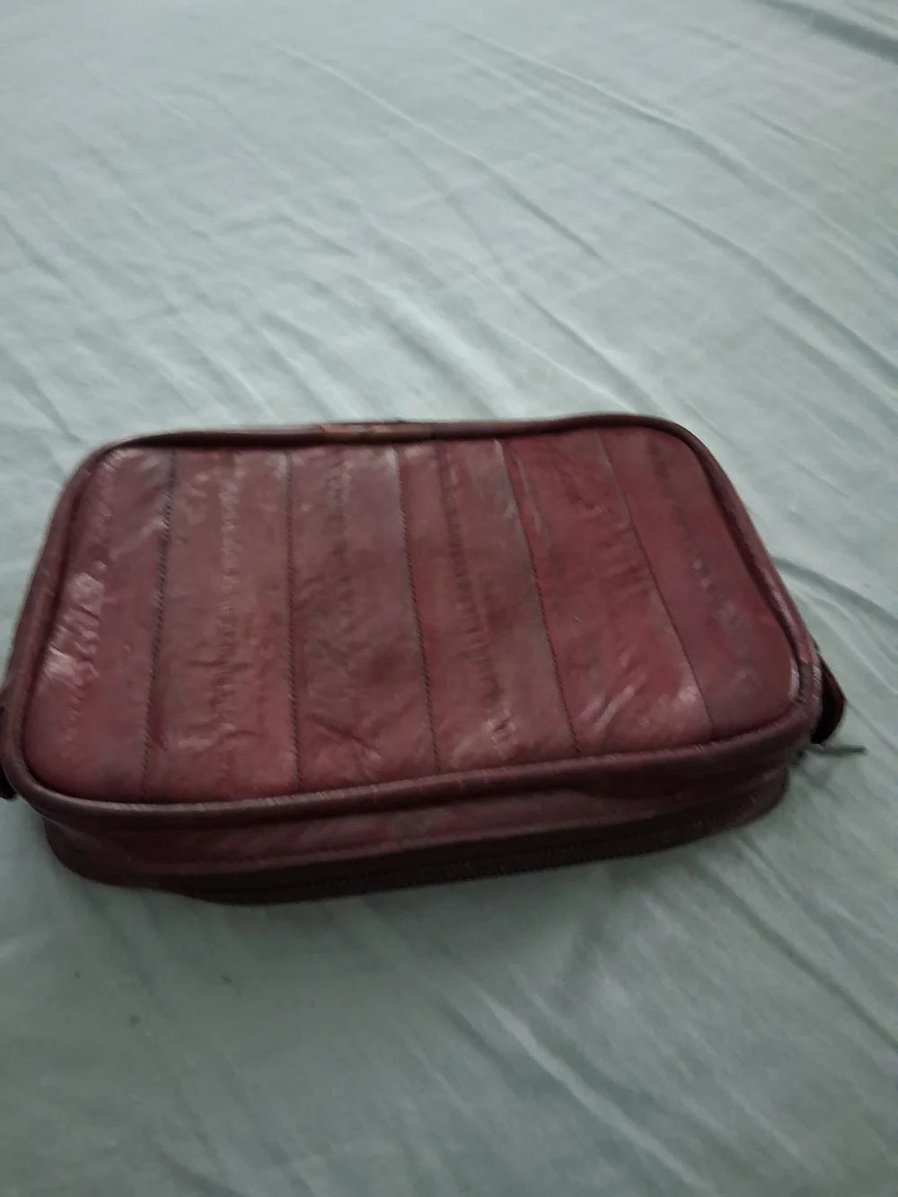 Leather of the Sea classic burgundy
